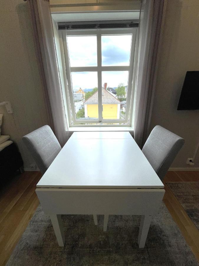 Presttind - Studio Apartment With Free Parking Нарвик Экстерьер фото